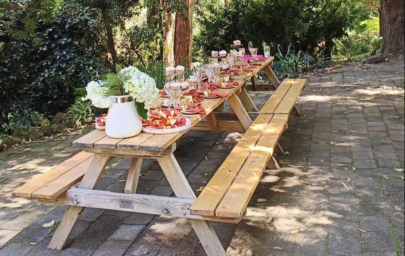 Big Event Picnic Tables