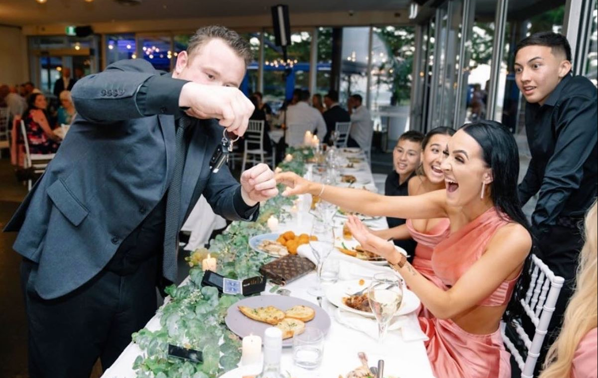 Benny Manns Illusionist and Magician