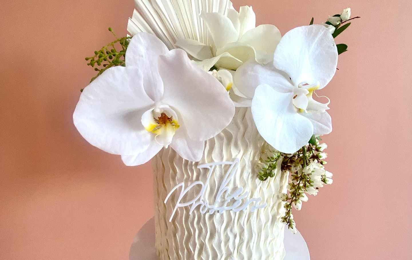 Naked Cakes by Morgan