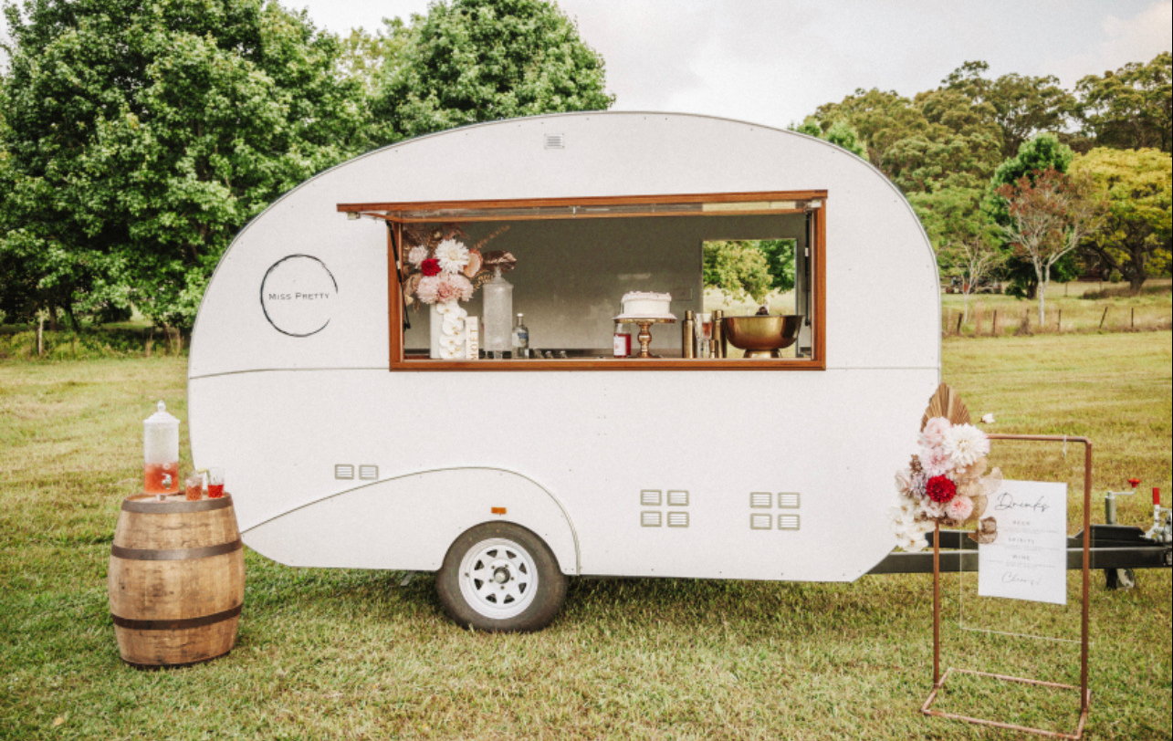 Miss Pretty Bar on Wheels