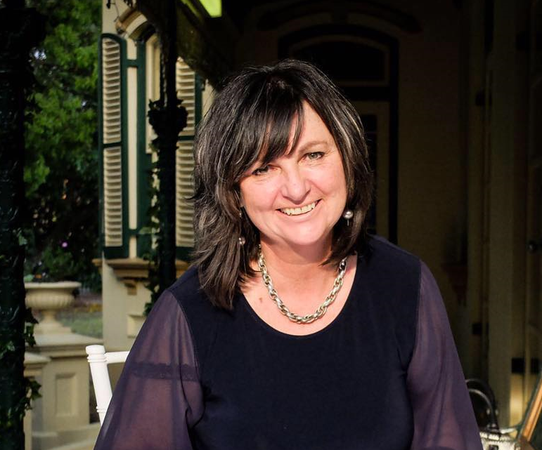 Belinda Minns - Celebrant