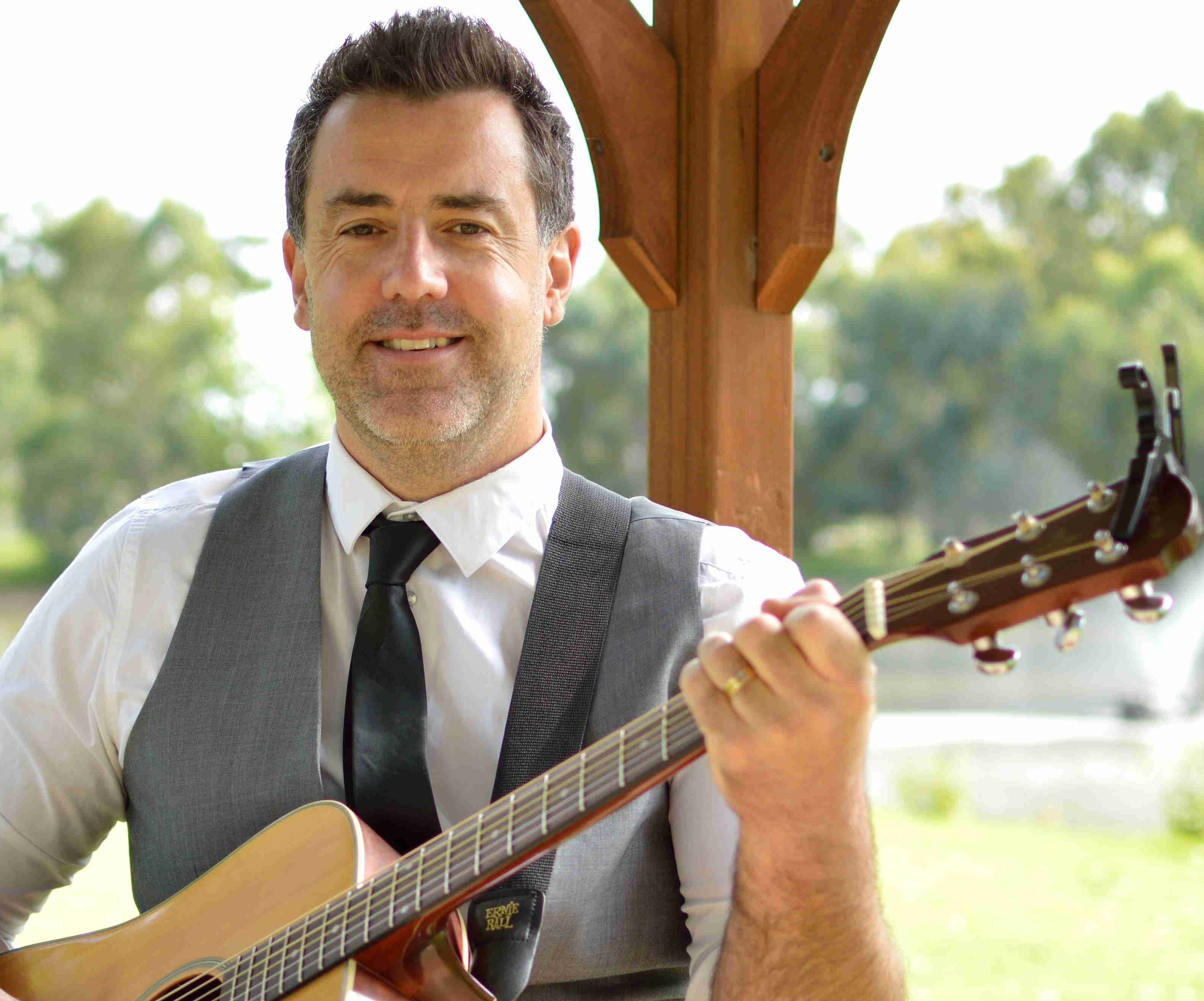 Shannon Lloyd Acoustic