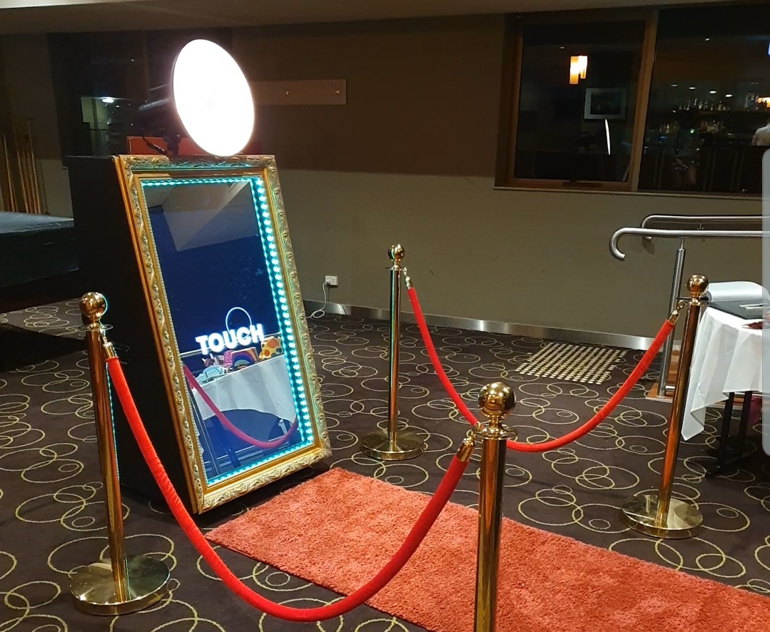 Selfie Me Photobooth