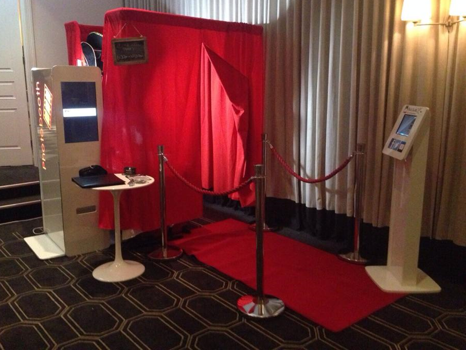 Photobooths R us