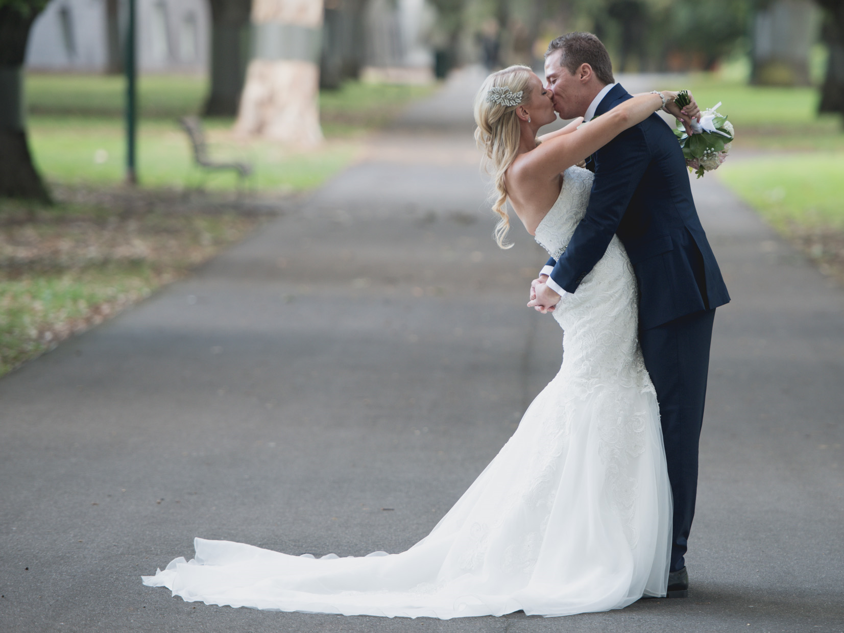 I TAKE WEDDING PHOTOS