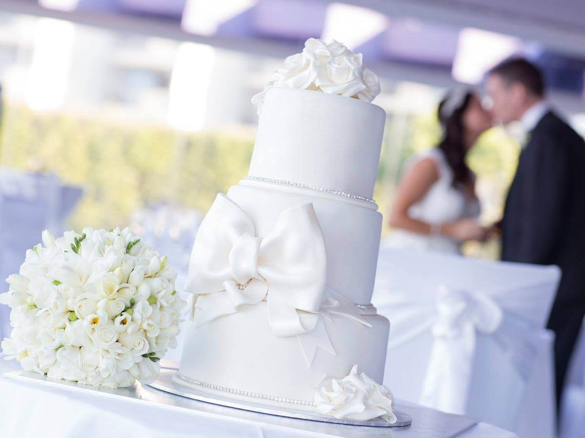 Cakes By The Moon - Custom Cakes