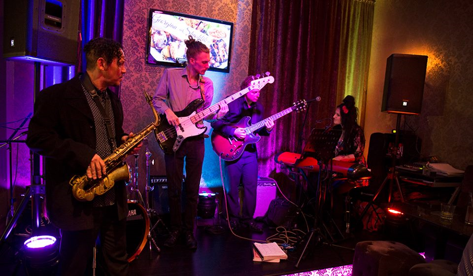 Torba Restaurant & Lounge