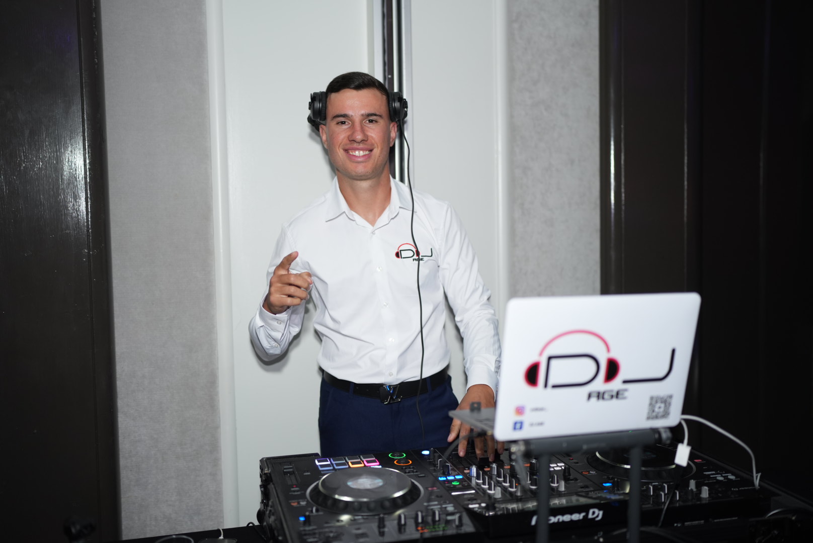 DJ AGE | Sydney Wedding DJ & MC