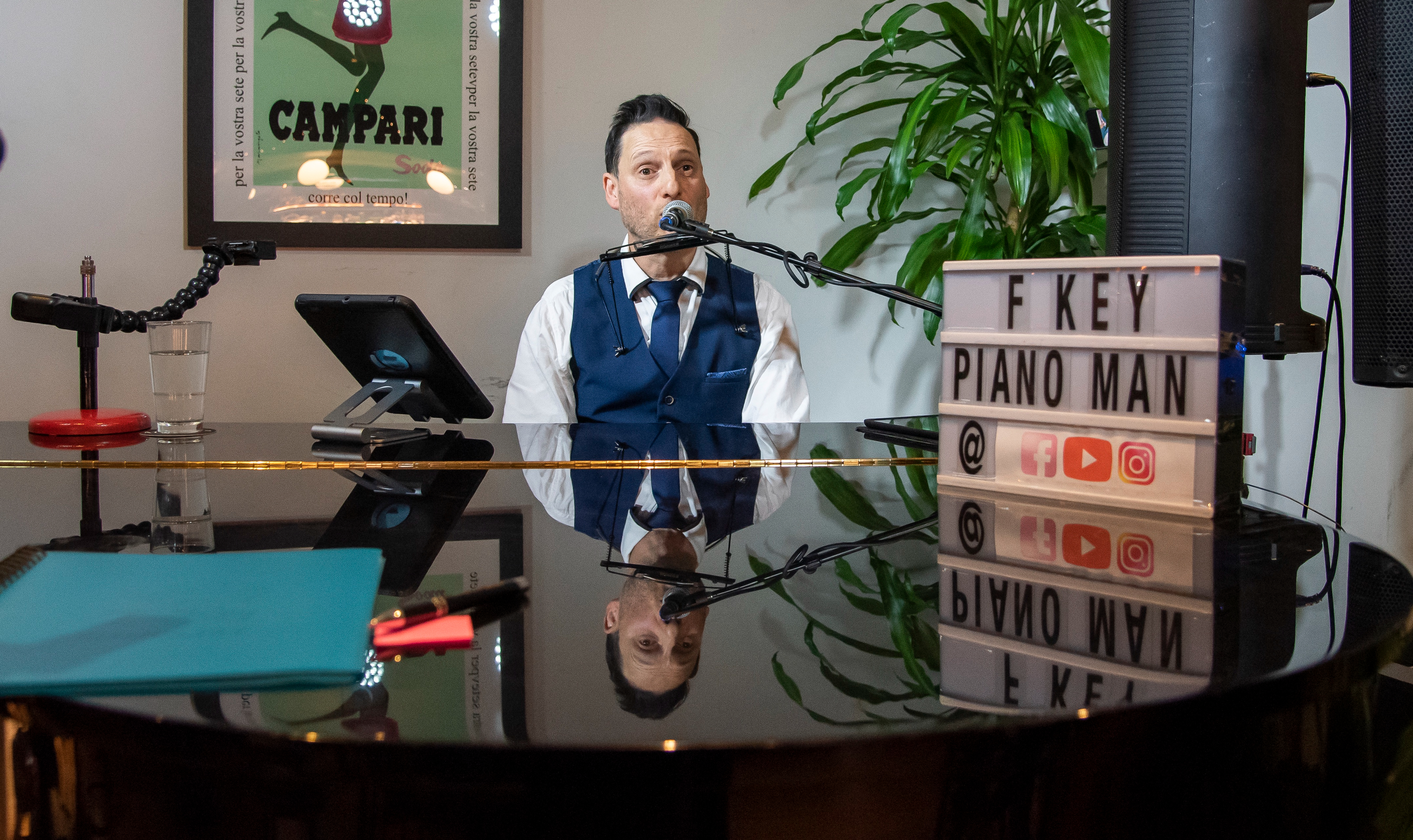 F Key Piano Man & Live Looping Show