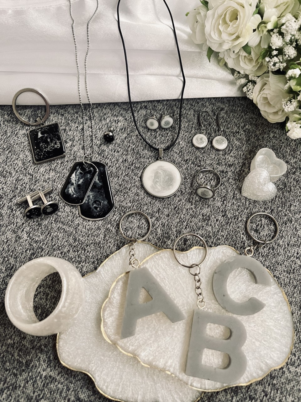 Jantina - art | jewellery | wood