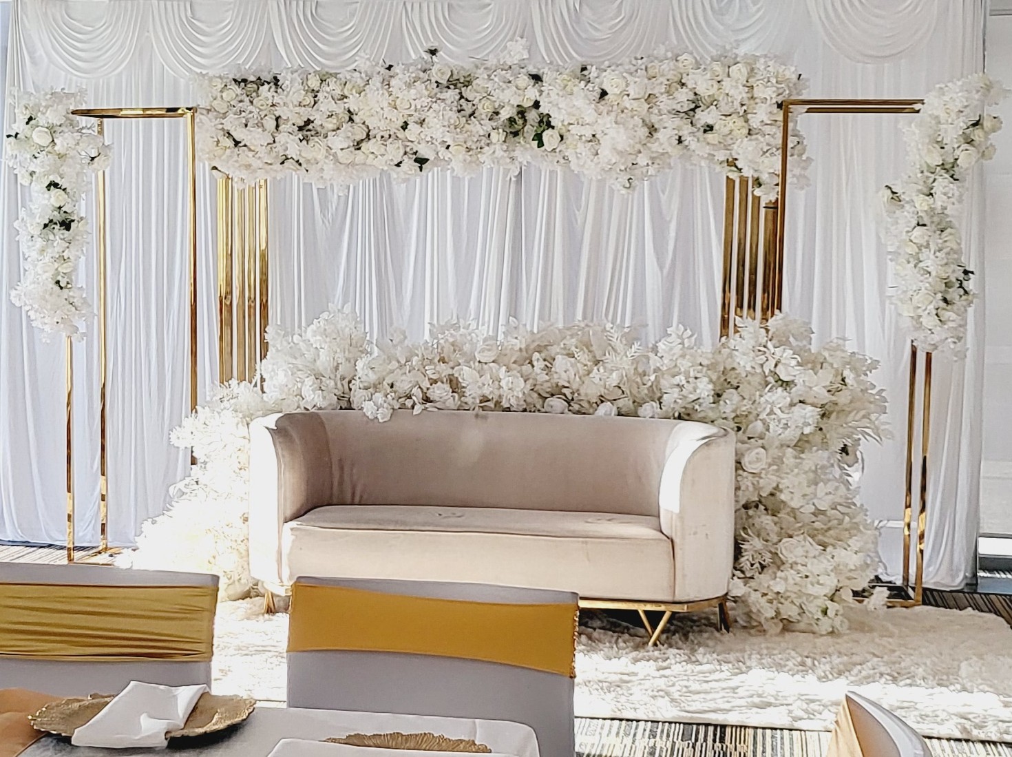 M&M Krystaluxe weddings + Events party decorations