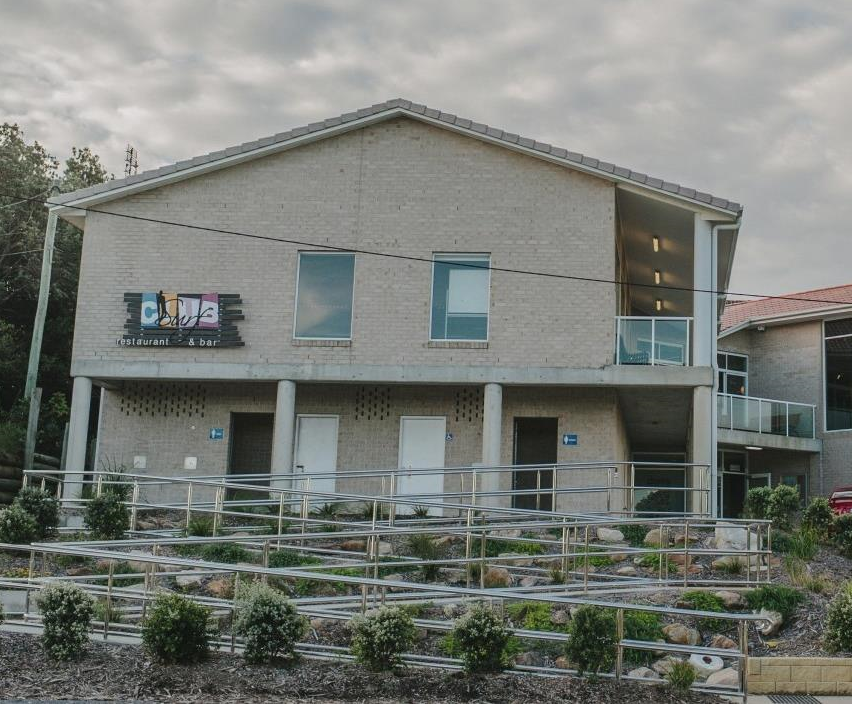 Surf Club Restaurant & Bar