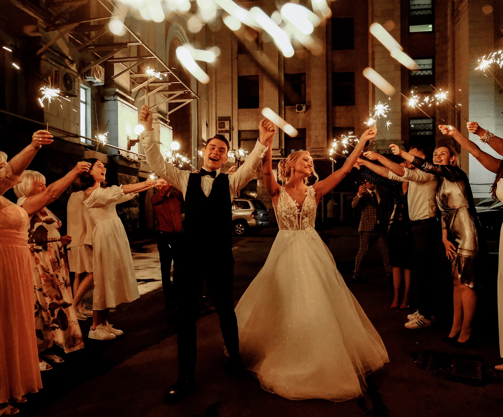 LB Entertainment Group - Wedding DJ's & More