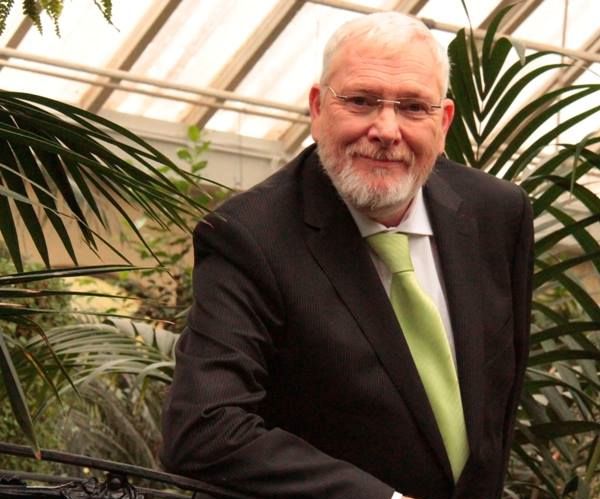 Male Melbourne Celebrant