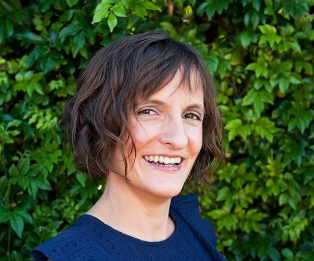 Karen Searle Celebrant