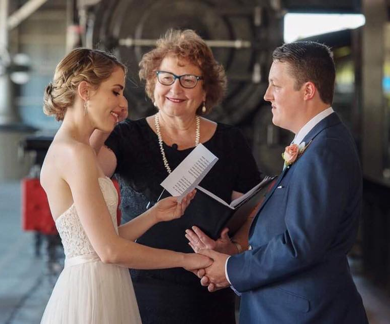 Lyn Robinson Marriage Celebrant